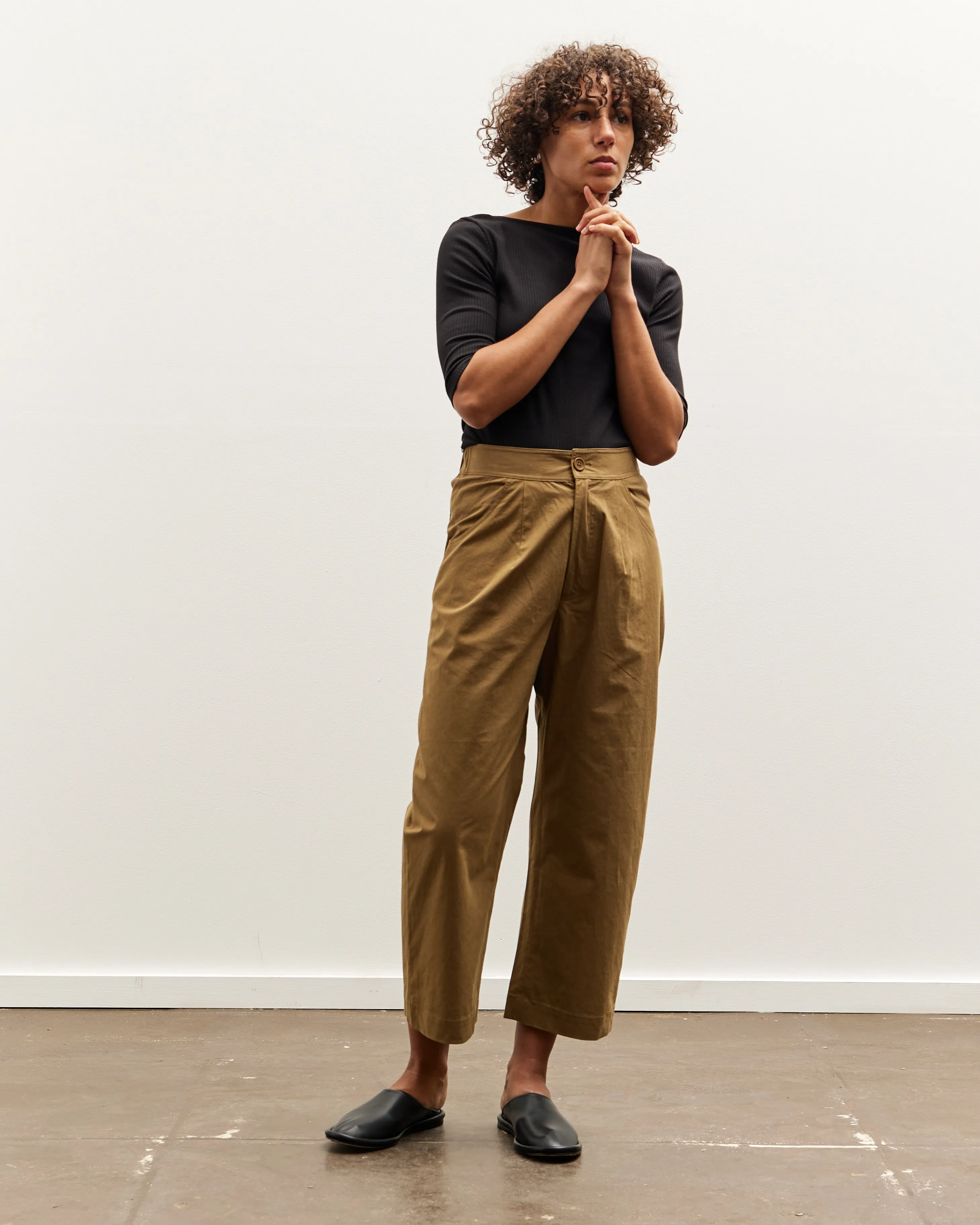 7115 Signature Curved Leg Trouser, Brown