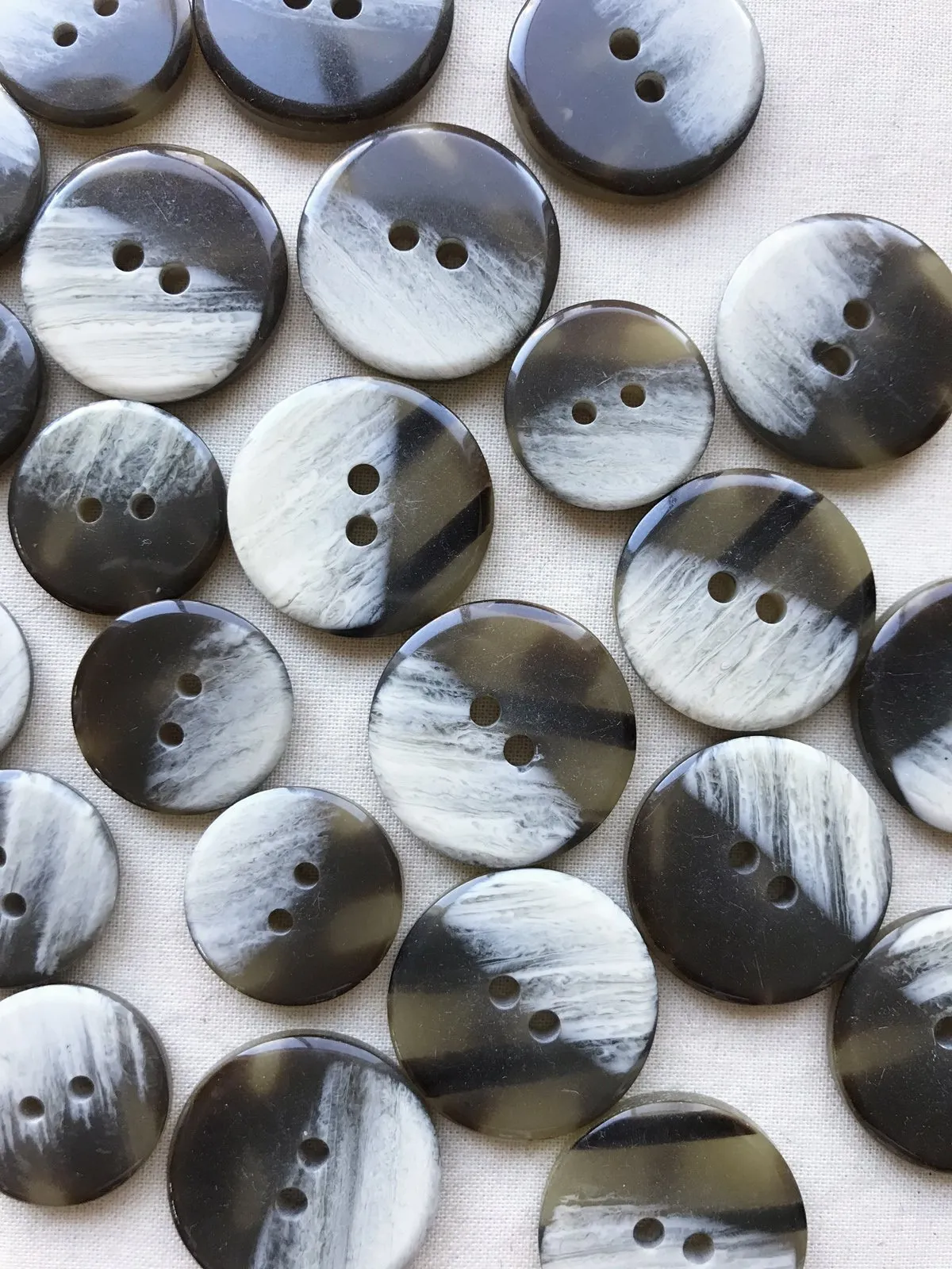 Updated! Avant Taupe Striped Brushstroke Buttons Per Doz